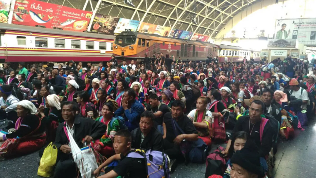 เพราะเรามีพ่อพระองค์เดียวกัน!!! กลุ่มชาติพันธุ์ ๔๑ ชนเผ่า เดินทางเข้ากราบพระบรมศพในหลวงรัชกาลที่ ๙ ด้วยสำนึกในพระมหากรุณาธิคุณสูงสุด !?!