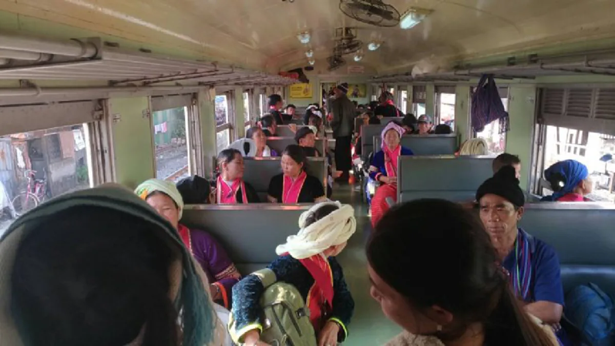 เพราะเรามีพ่อพระองค์เดียวกัน!!! กลุ่มชาติพันธุ์ ๔๑ ชนเผ่า เดินทางเข้ากราบพระบรมศพในหลวงรัชกาลที่ ๙ ด้วยสำนึกในพระมหากรุณาธิคุณสูงสุด !?!