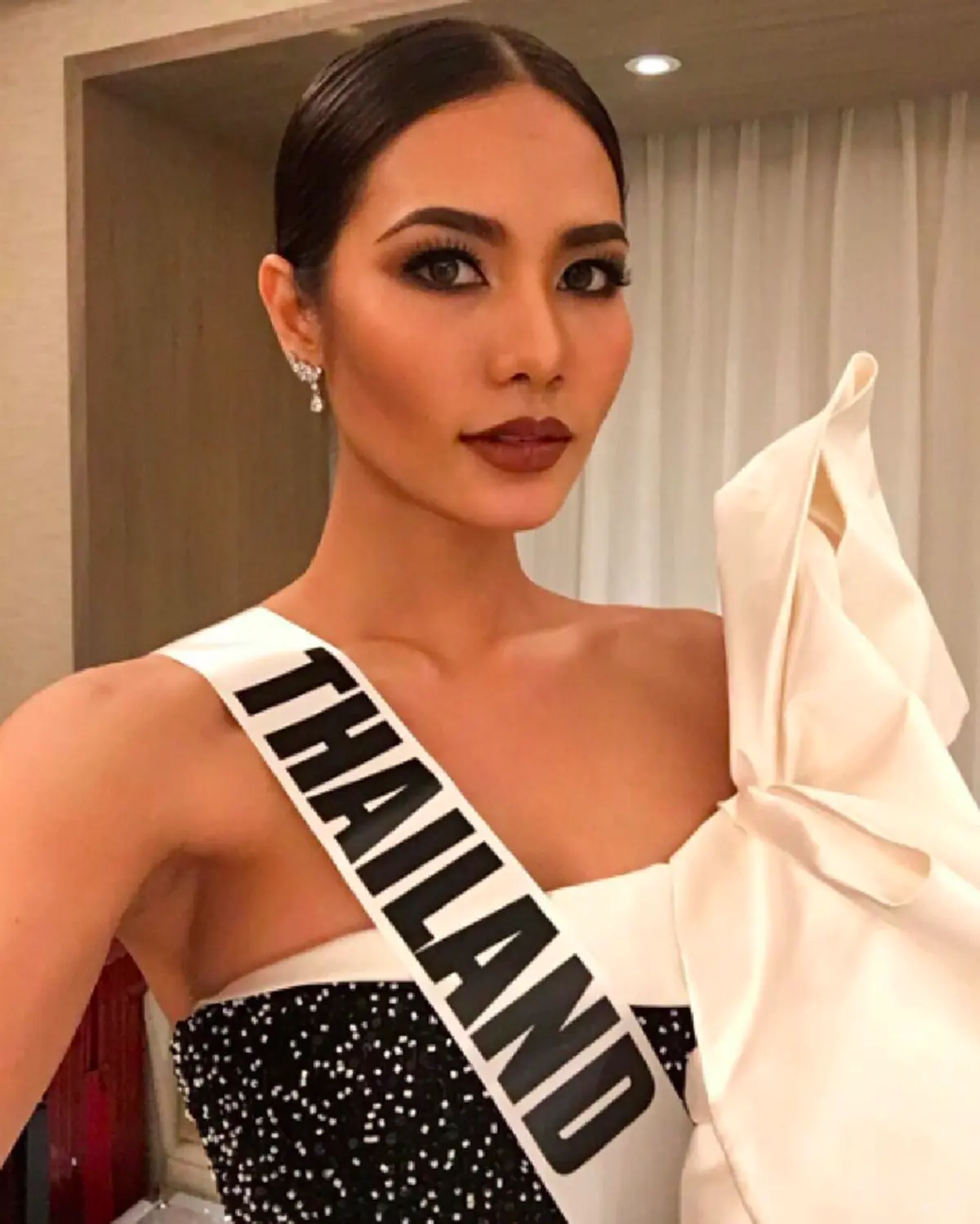 ส่องแววรุ่ง!!! "น้องสาว น้ำตาล ชลิตา" จ่อเทียบรัศมีความงามพี่สาวในอนาคต