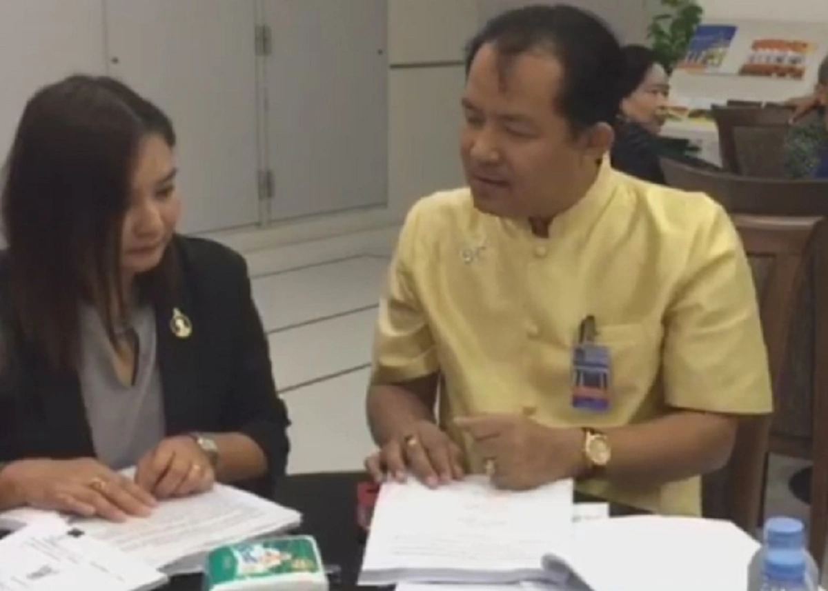 "ศรีสุวรรณ" นำผู้ค้าร้องศาลปค.สั่งกทม.เพิกถอนคำสั่งรื้อถอนตลาดเจเจกรีน ก่อนมีผลบังคับ 5 ก.พ.นี้