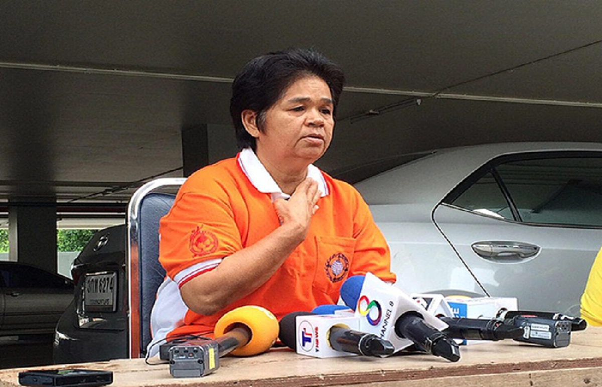 "ทนายสงกานต์" พา3ครอบครัวเหยื่อคดี"หญิงไก่" ร้องสภาทนายความ