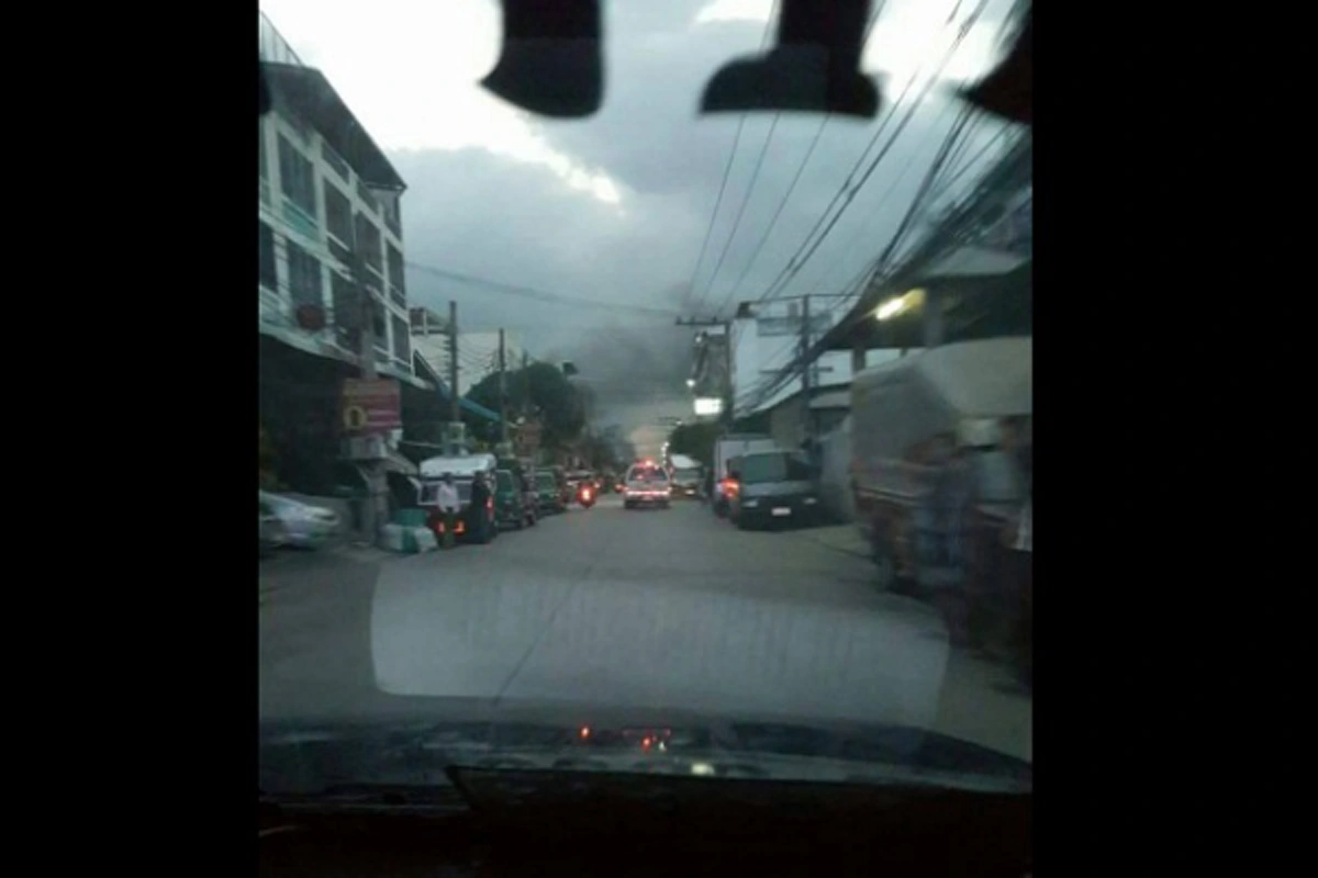 ด่วน!! เกิดเหตุเพลิงลุกไหม้รง.ซ.เทียนทะเล ย่านบางขุนเทียน