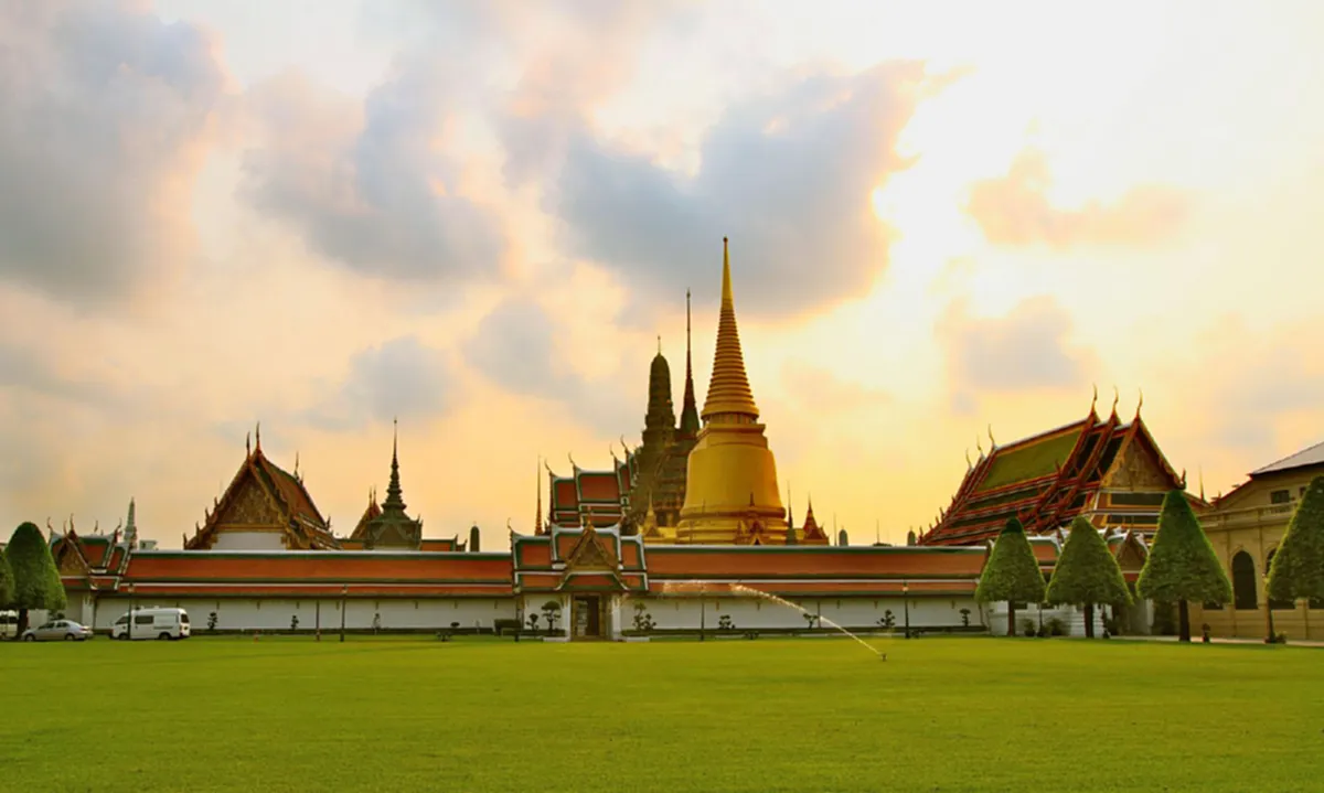 เปิดรายชื่อ 30 วัด ทั่วประเทศ เป็นศูนย์กลางประกอบพิธีบำเพ็ญพระราชกุศล แด่พระบาทสมเด็จพระเจ้าอยู่หัวในพระบรมโกศ (รายละเอียด)