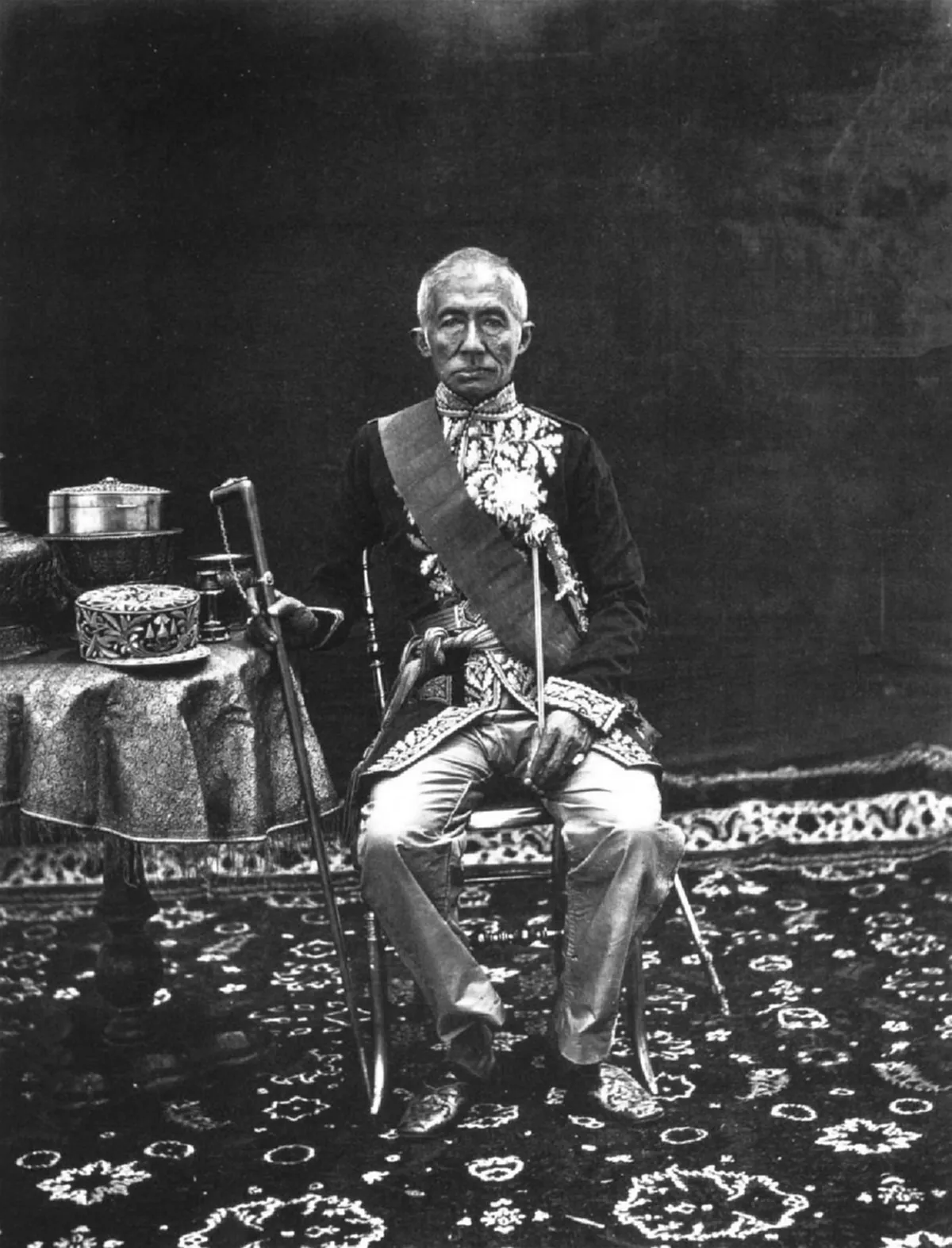 พระอรหันต์อยู่ในบ้าน ที่สมเด็จโตเทศนาให้ ร.4 และข้าราชบริพารฟังจนถึงกับน้ำตาตกและอึ้ง