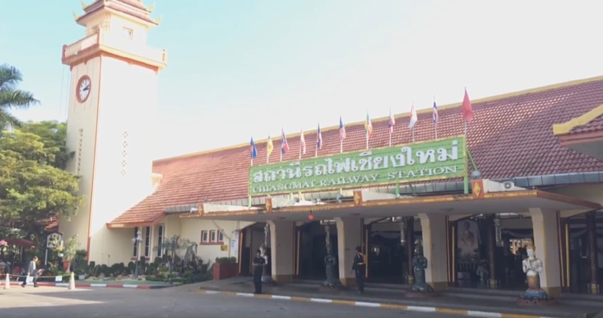 น้อมสำนึกในพระมหากรุณาธิคุณหาที่สุดมิได้!! ราษฎรชนเผ่ากว่า 10 ชาติพันธุ์จากเชียงใหม่และใกล้เคียง พร้อมใจเดินทางเข้ากทม. ถวายสักการะพระบรมศพ "ในหลวง ร.9"  
