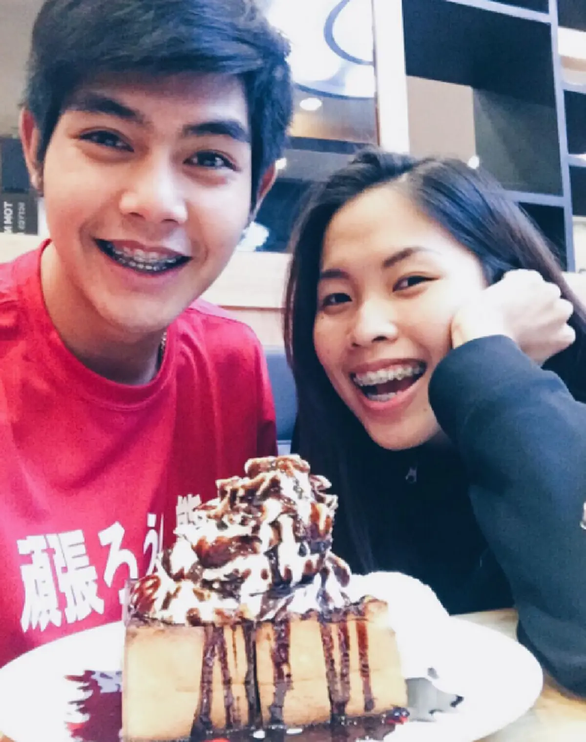 อะจึ๋ยหวานหยด!! เมย์ รัชนกซ้อมลูกหยอดกับหวานใจก่อนสู้ศึกโอลิมปิกเย็นนี้ !!! ( ภาพ)