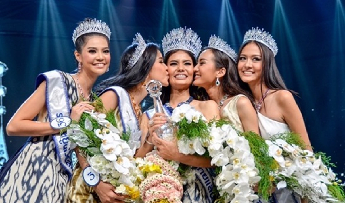 มงลงแล้ว!! "น้ำตาล ชลิตา" คว้ามงกุฎ มิสยูนิเวิร์สไทยแลนด์ 2016 ปังแค่ไหนไปดู?? (มีคลิป)