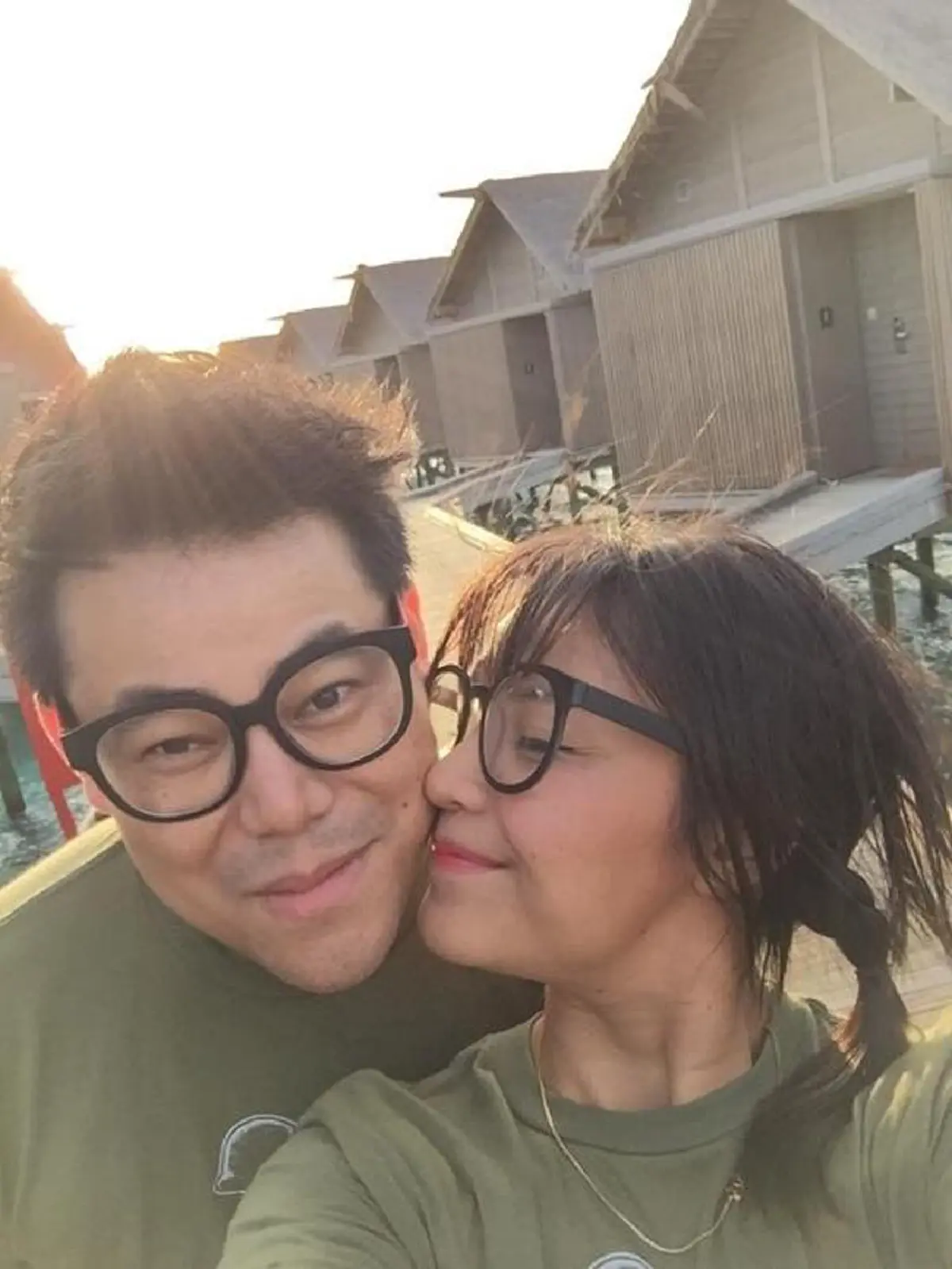 ดูดดื่มจนน้ำทะเลหวาน !!! "ตั๊กแตน ชลดา-เพชร สหรัตน์"  โชว์สวีทเที่ยวมัลดีฟส์  โอ้ย..น่าอิจฉาจริงๆ (ชมภาพ)