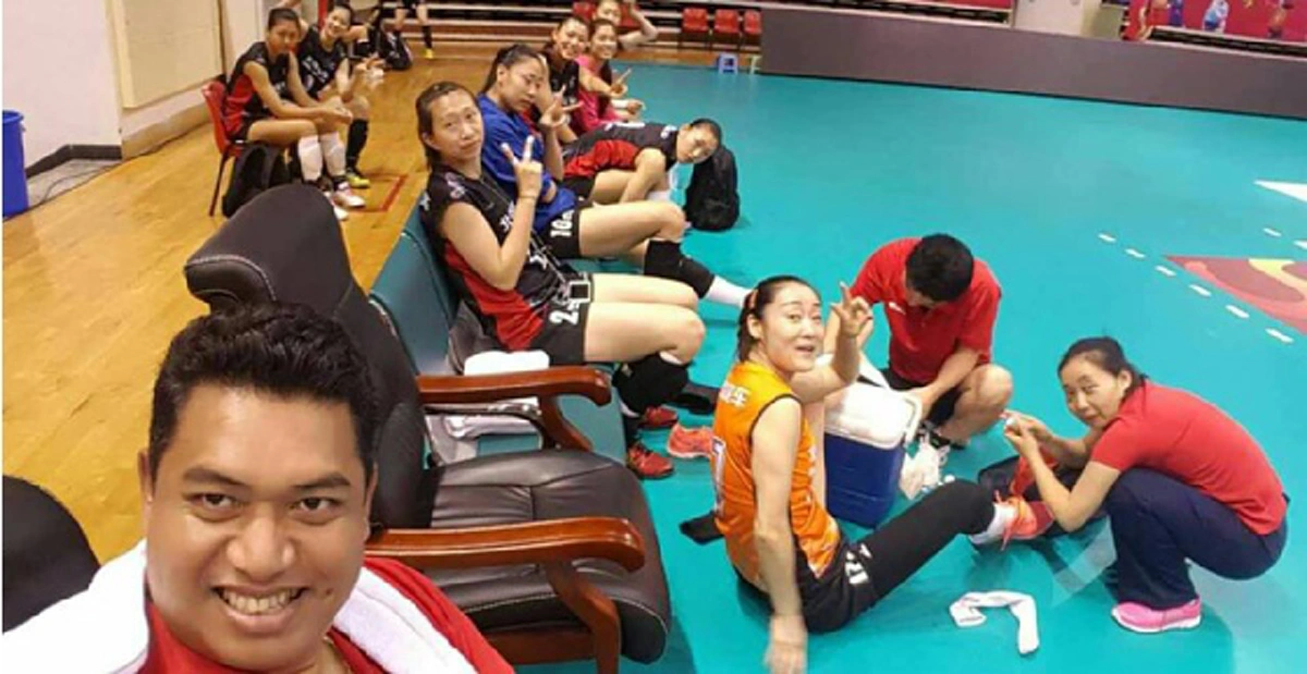 ส่องภาพแรก "โค้ชอ๊อด" ...หลังย้ายคุมทีม "ปักกิ่ง" เห็นแล้วอยากให้กลับมาคุมไทยอีกครั้ง (ชมภาพ)