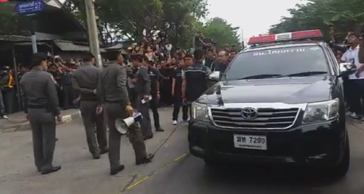 เดือดปรอทแตก !!! "เปิ้ล นาคร" ส่งตรงถึง "พล.อ.ประยุทธ์" เอาไงกับคนแบบนี้ดีครับท่าน ... ตั้งคำถามใครจะเป็นรายต่อไป (รายละเอียด)