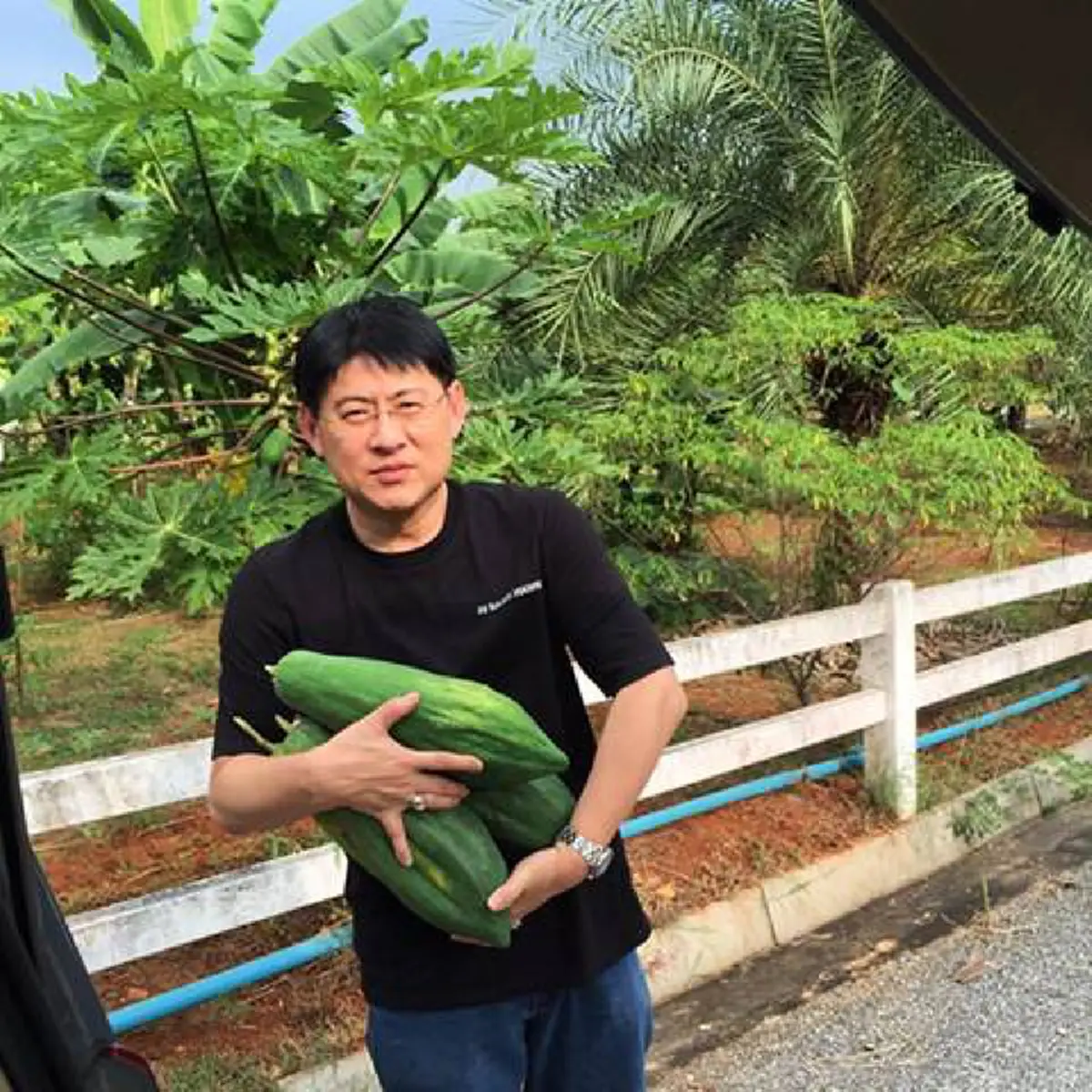 ขอบใจนะ... "ทูลกระหม่อมหญิงอุบลรัตนฯ" ทรงโพสต์ภาพกล้วยน้ำว้าของฝากสรยุทธ พร้อมตรัสชมความหอมหวานนี้... #ขอทรงพระเจริญ