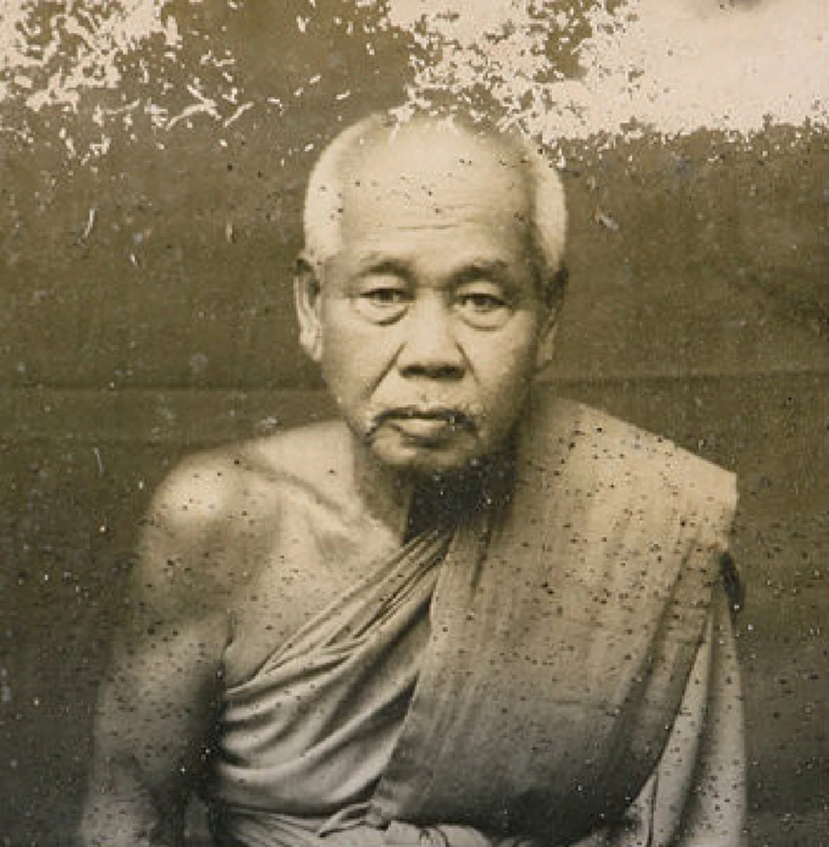 สุดยอดจริงๆ "ลิง หลวงพ่อดิ่งวัดบางวัว" เสด็จเตี่ยเห็นกับตา!! ทหารเรือทะเลาะกัน จ้วงแทงจนเสื้อขาด แต่ไร้ร่องรอย สาธุ..