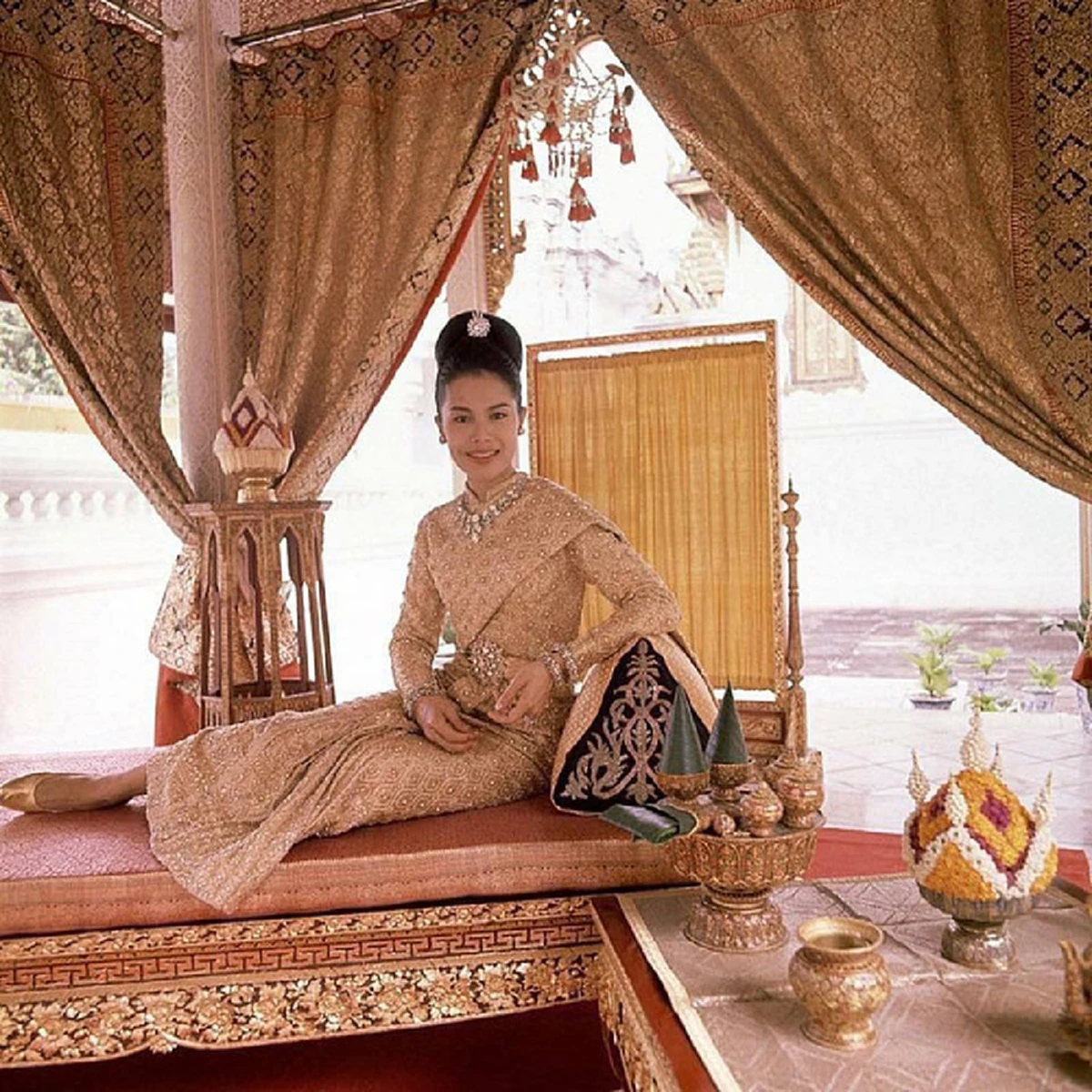 "Jewel Of Thailand" สุดอลังการ การออกแบบชุดประจำชาติ "น้ำตาล ชลิตา" ที่สุดของความประณีต ผสมผสานเทคโนโลยีล้ำสมัย !!!