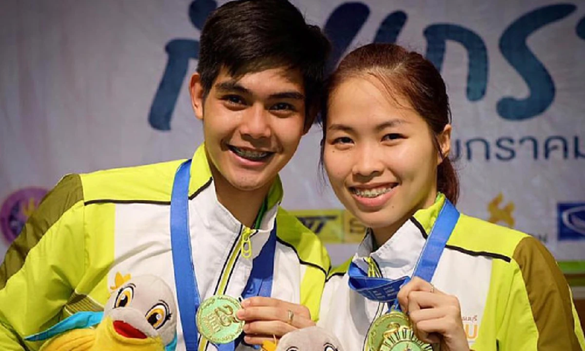 ด่วน! ล้มคาสนาม!!! นำตัว "ตะวัน" แฟน "เมย์ รัชนก" ส่งโรงพยาบาล (รายละเอียด)