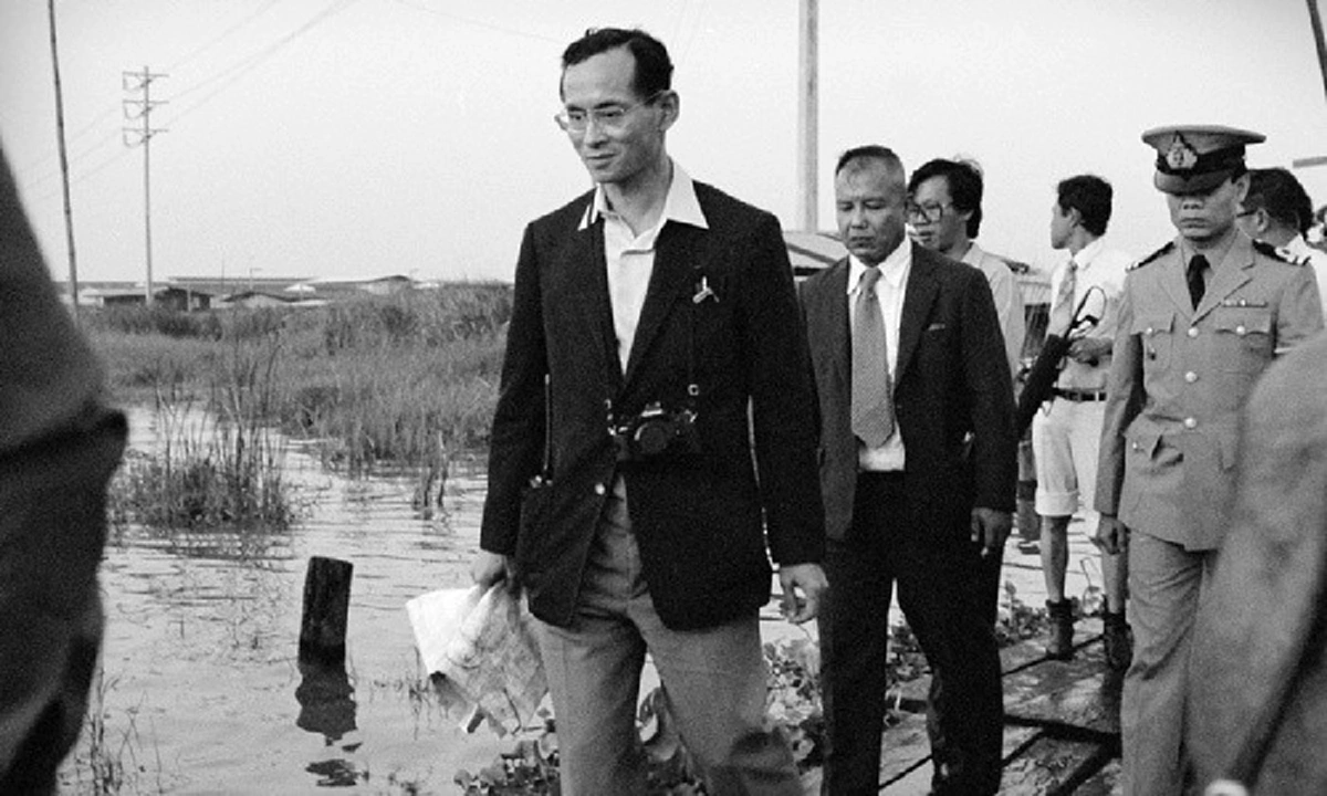เปิดบันทึก "ดร.วิษณุ" ถึงพระวิสัยทัศน์ "องค์พ่อหลวง"  รวมที่มาชื่อ "ถนนรัชดาภิเษก" และอีกหลายเรื่องลึกรู้แล้วยิ่งภูมิใจเกิดมาในรัชกาลที่ ๙