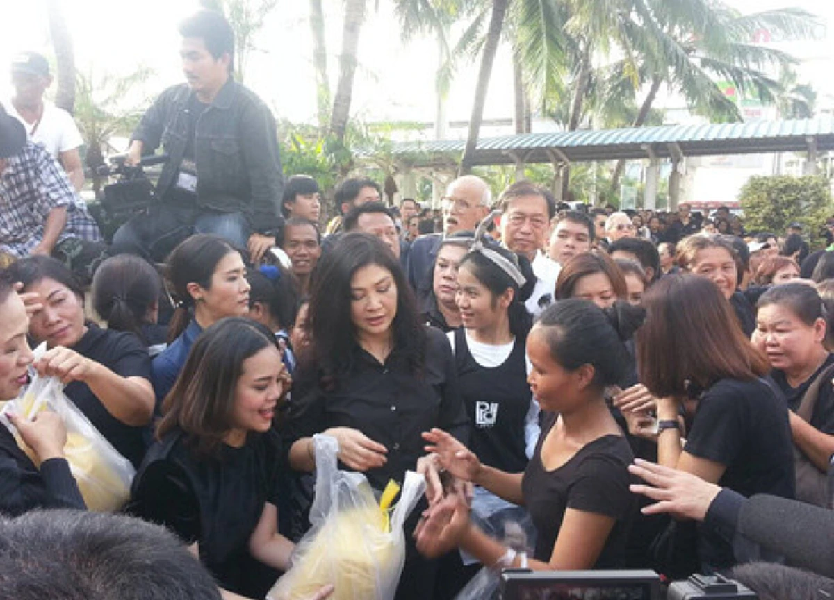 รู้จักเหน็บแนม!!! "ยิ่งลักษณ์" โพสท์โต้พวกขี้สงสัย คุยโวขายข้าว 20 บาท ไม่ได้กดราคา หากจะเอากำไรต้องขาย 25 บาท