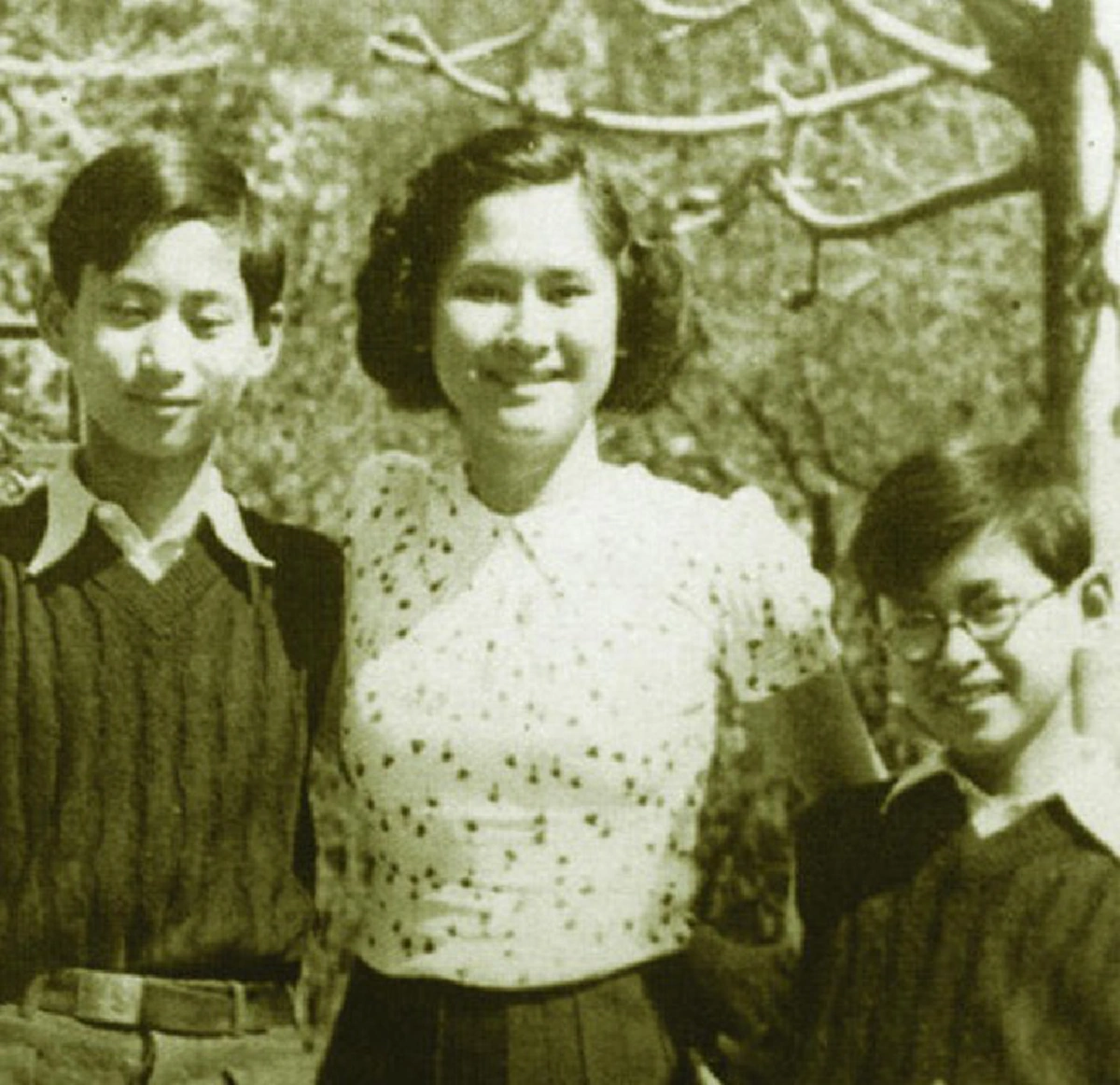 พระเทพฯ ทรงเล่าให้ฟัง ครั้งในหลวง ร.9 ทรงพระเยาว์ สมเด็จย่าทรงพระราชทานเงินให้ใช้แค่พอควร จนพระพี่เลี้ยงต้องคิดอุบายถวายเงิน 