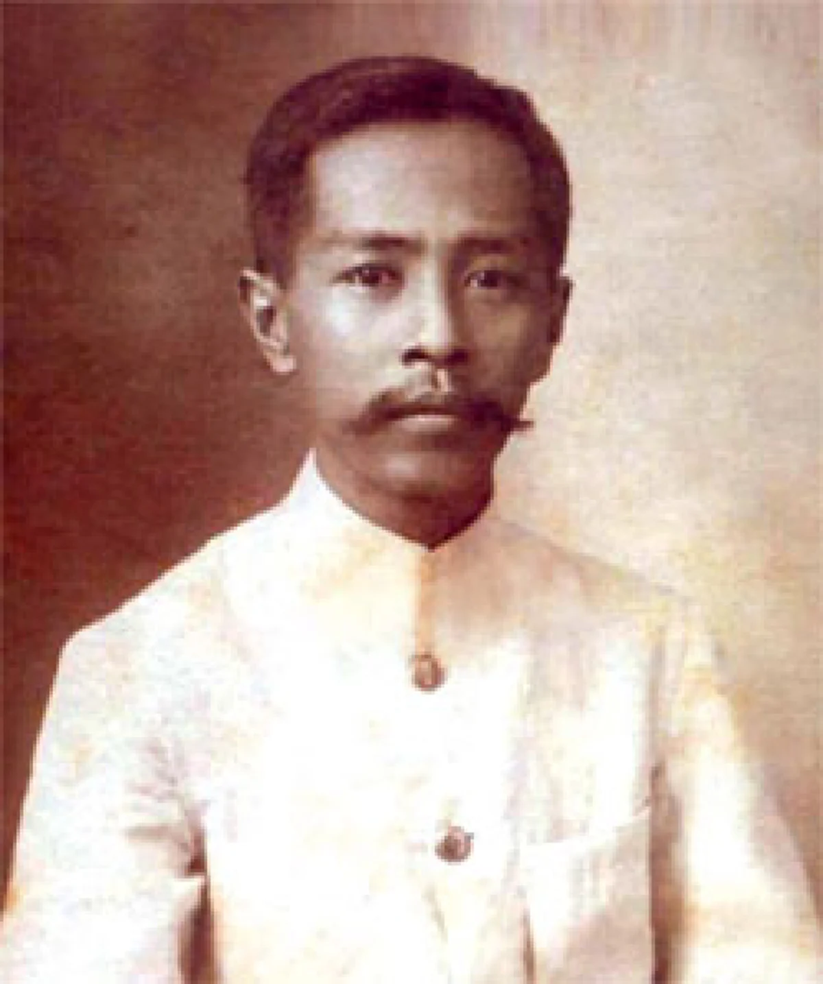 สุดยอดพระคาถา "พุทธ นะฤาชา"  หลวงปู่ศุข มอบให้ หลวงพ่อสำเนียง โอรสในเสด็จเตี่ยฯ ใช้คุ้มครองป้องกันภัย