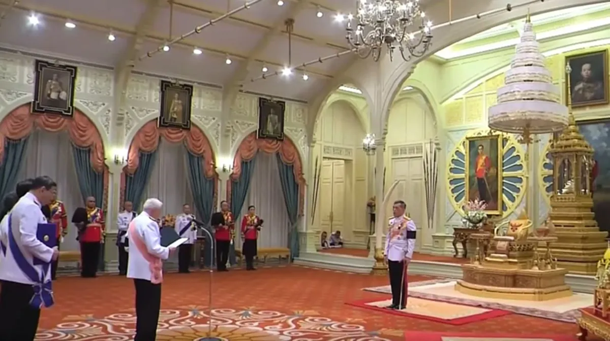 พระมหากรุณาธิคุณของสมเด็จพระเจ้าอยู่หัว  ตรัสถึงพล.อ.เปรมว่า  "ป๋า"  เสมือนการเชิดชูเกียรติที่มีคุณค่ายิ่งแก่ "อดีตผบ.ทหารม้า" และกองทัพไทย