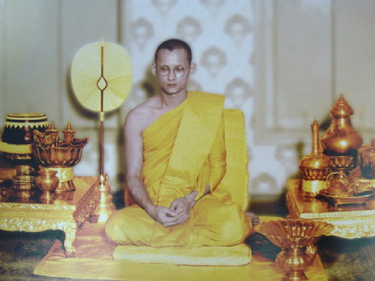 ในหลวงรัชกาลที่ ๙ ตรัสถึงธรรมะกับวิทยาศาสตร์ ... "พุทธศาสนาไม่ใช่ของคร่ำครึล้าสมัย แต่สอนความจริงที่อธิบายได้ด้วยเหตุผลทางวิทยาศาสตร์"!!