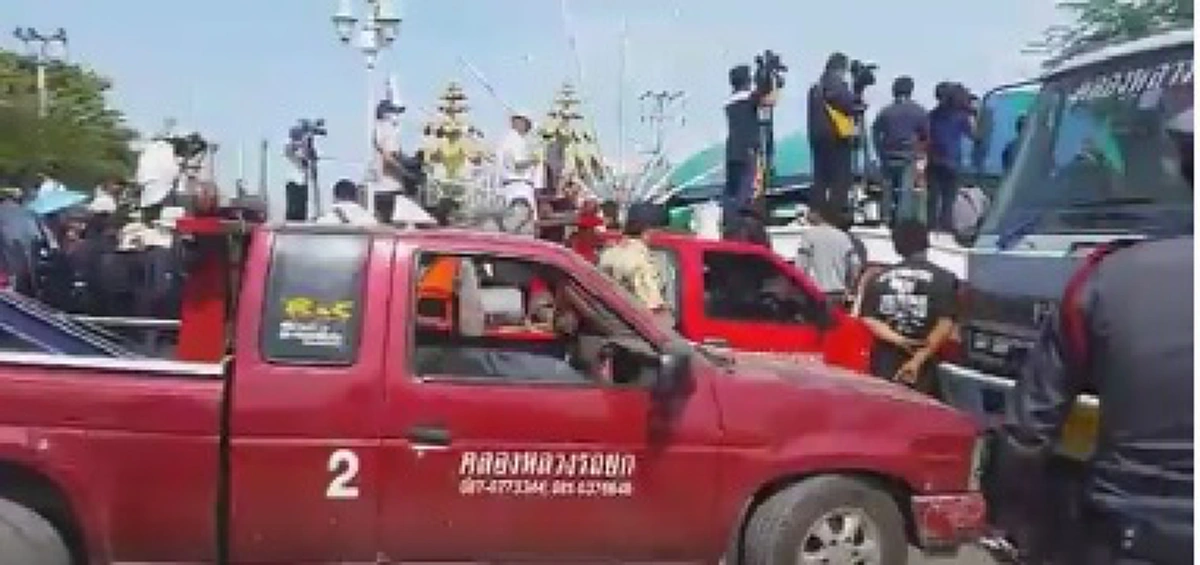 อย่าตกหลุมพราง !!! "พล.ต.อ.จักรทิพย์" พูดชัดเจน "พระธัมมชโย" อยู่ไม่อยู่วัด ...เคลียร์ชัด "ลูกศิษย์" ออกมาสวดมนต์ต้องการอะไร (รายละเอียด)