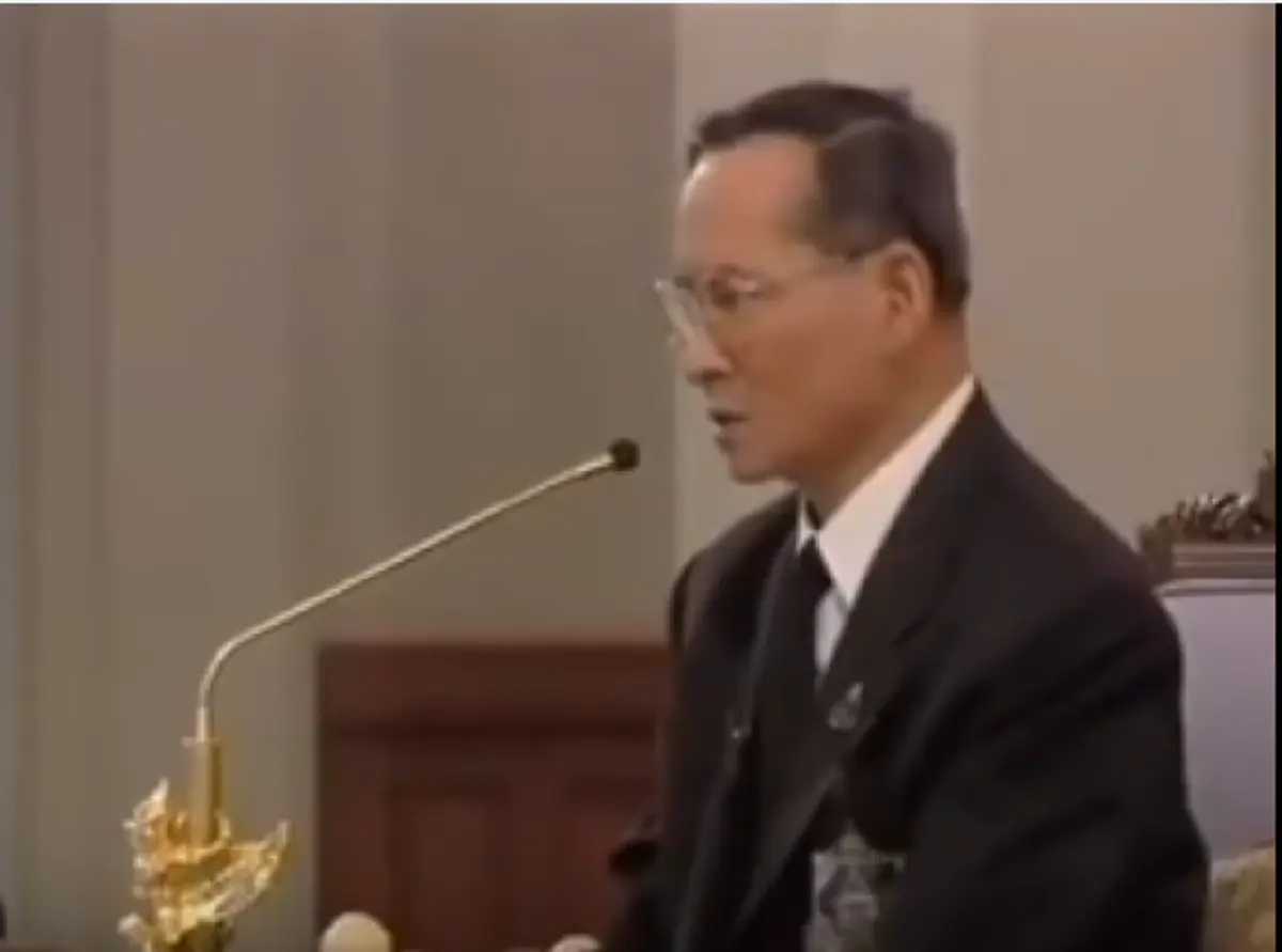 ไม่เคยวางพระองค์เหนือกฎหมาย!! เมื่อทรงทราบเสียงนินทา ทรงตรัสว่าไม่เคยทำอะไรตามใจชอบ ตั้งแต่เป็นพระมหากษัตริย์มา...#ใต้ร่มพระบารมีจักรีวงศ์