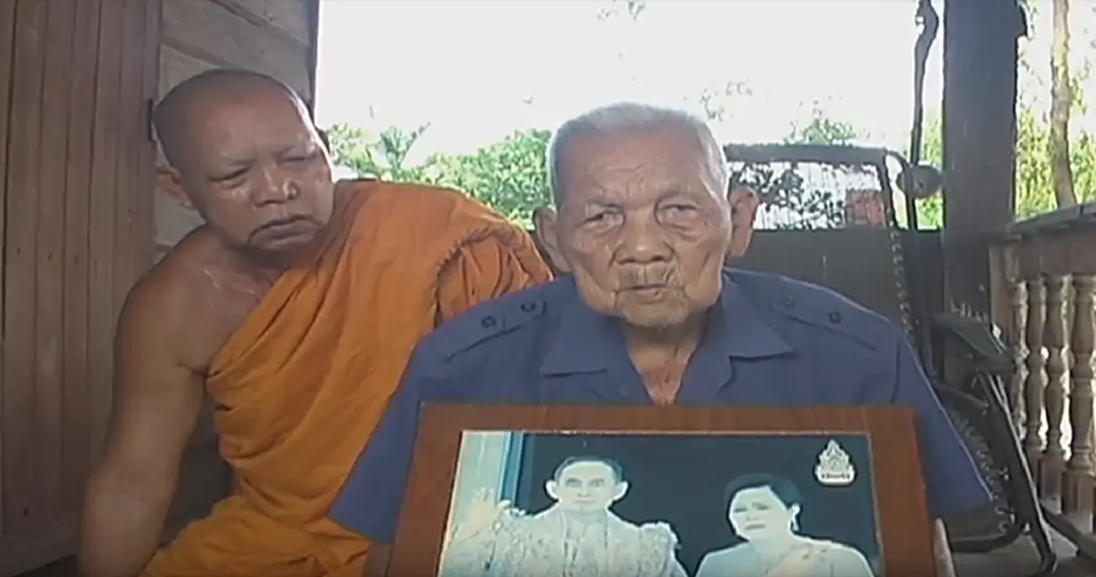 ด้วยความอาลัย.. "พ่อเฒ่า๖แผ่นดิน" ตรอมใจ ซึมเศร้าหนักหลังรู้ข่าว "ในหลวง ร.๙" เสด็จสวรรคต!!