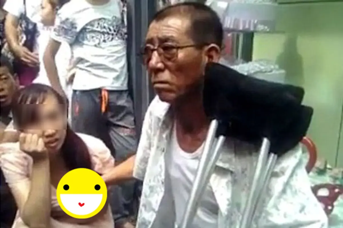 แหม..เนียนเลยนะลุง!! "หมอดูเฒ่า" ชาวจีน อ้างมีพลังพิเศษ "คลำเต้าสาว" ทำนายอนาคต ชาวเน็ตจวกยับ!!!(มีคลิป)