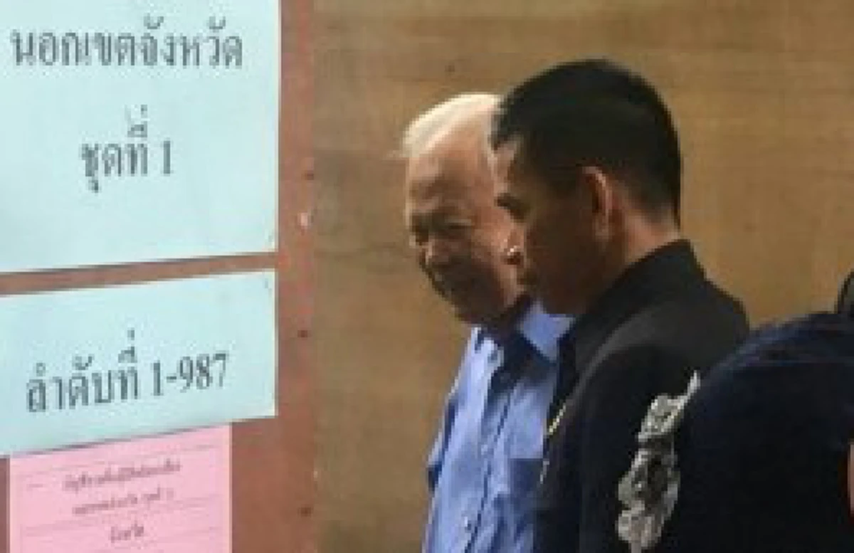 ป๋าเปรม ลั่น!!! หวังให้บ้านเมืองเกิดความปรองดอง หลังใช้สิทธิออกเสียงประชามติร่างรธน..
