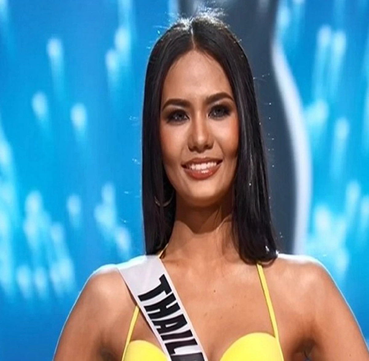 สะกดทุกสายตา!!! "น้ำตาล ชลิตา" เดินโชว์รอบชุดว่ายน้ำหลังเข้ารอบ 13 คนสุดท้าย  งานนี้สวยออร่าพุ่งสุดๆ (ภาพ+คลิป)