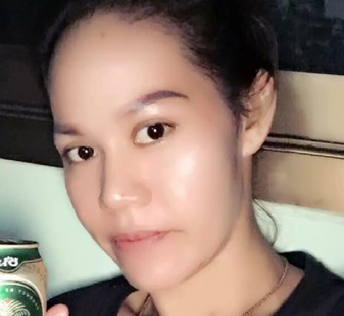 "ดาว" กิ๊กผู้กำกับบ้านโป่ง ก้มหน้ารับกรรม เตรียมฝากขังบ่ายนี้ เจ้าหน้าที่ค้านประกันตัว !! (รายละเอียด) 