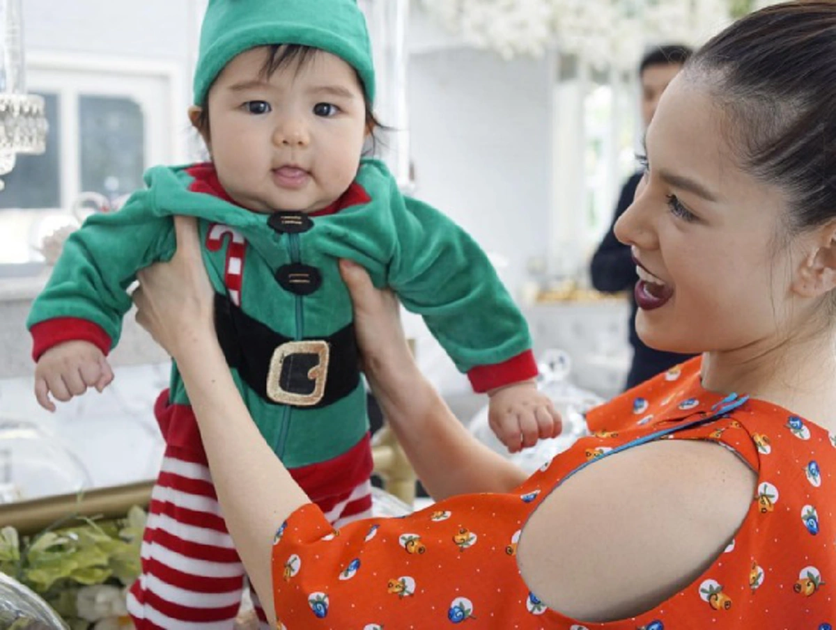 ลูกไม้หล่นใต้ต้น!!! 10 ลูกดาราขวัญใจประชาชน แห่งปี 2559 ที่ใครเห็นก็ต้องบอกเป็นเสียงเดียว...อุ๊ย น่าร้ากก!!!