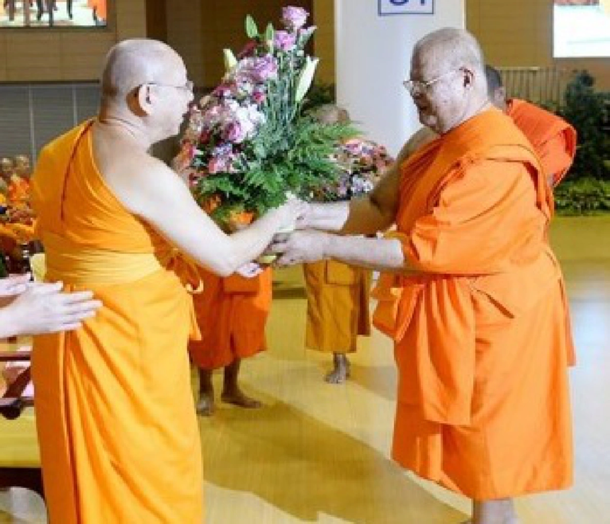 โกหกนั้นตายตกนรก!?!แฉกันจะจะ ธรรมกายโกหกสร้างภาพ-บิดเบือน ใช้เจ้าคณะจ.อ่างทองเป็นเครื่องมือ จนถูกจับได้ อึ้งกันเลยงานนี้(มีคลิป)