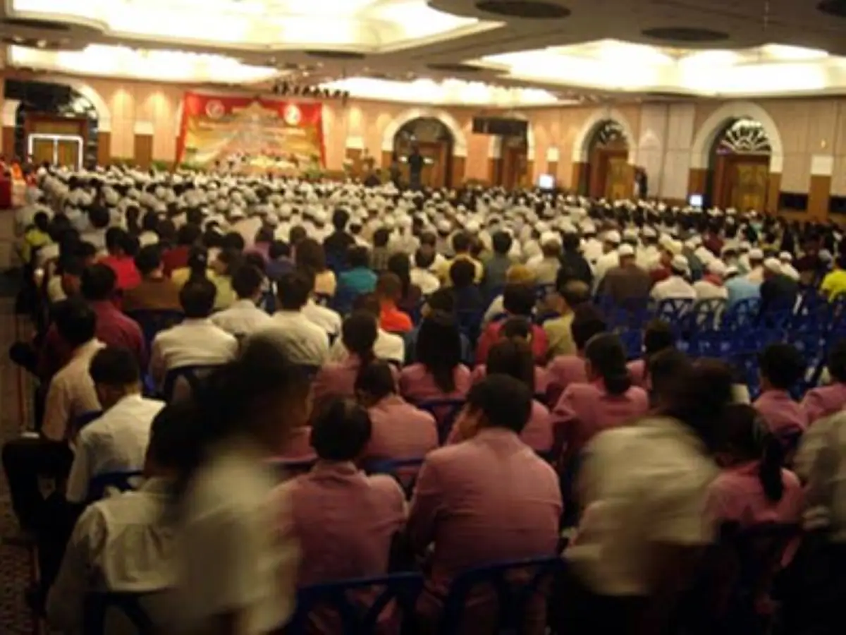 ติ่งธรรมกายเพ้อหนัก!?!..."พุทธะอิสระ"รับงานมุสลิมล้มธรรมกาย...อย่าคิดว่าคนอื่นจะชั่วเหมือนตัวเอง!?!...