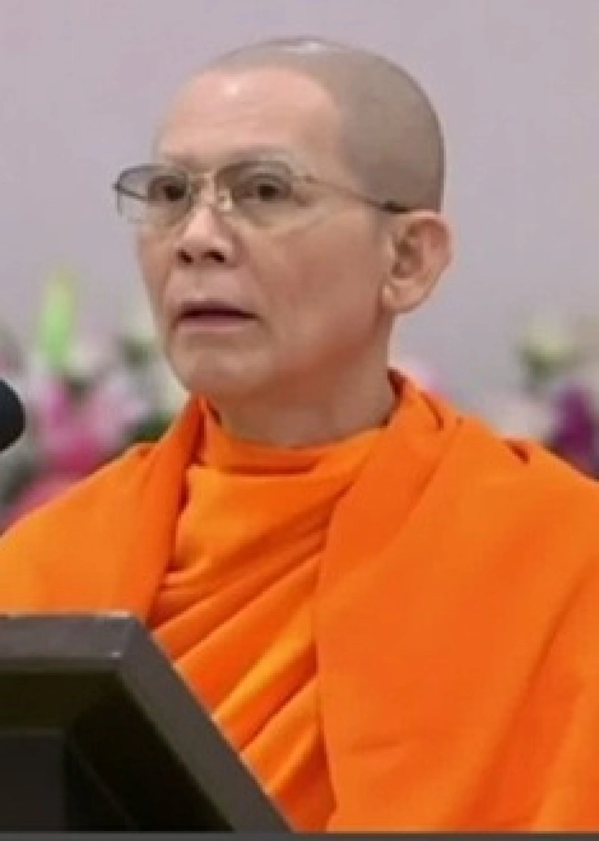 ศรีวราห์ เผยทหารจับตาอยู่ ประเมินสถานการณ์ขอหมายค้น ยันตำรวจพร้อมร้อยเปอร์เซ็นต์จับ พระธัมมชโย ชี้ องอาจพยายามเชื่อมสถาบัน