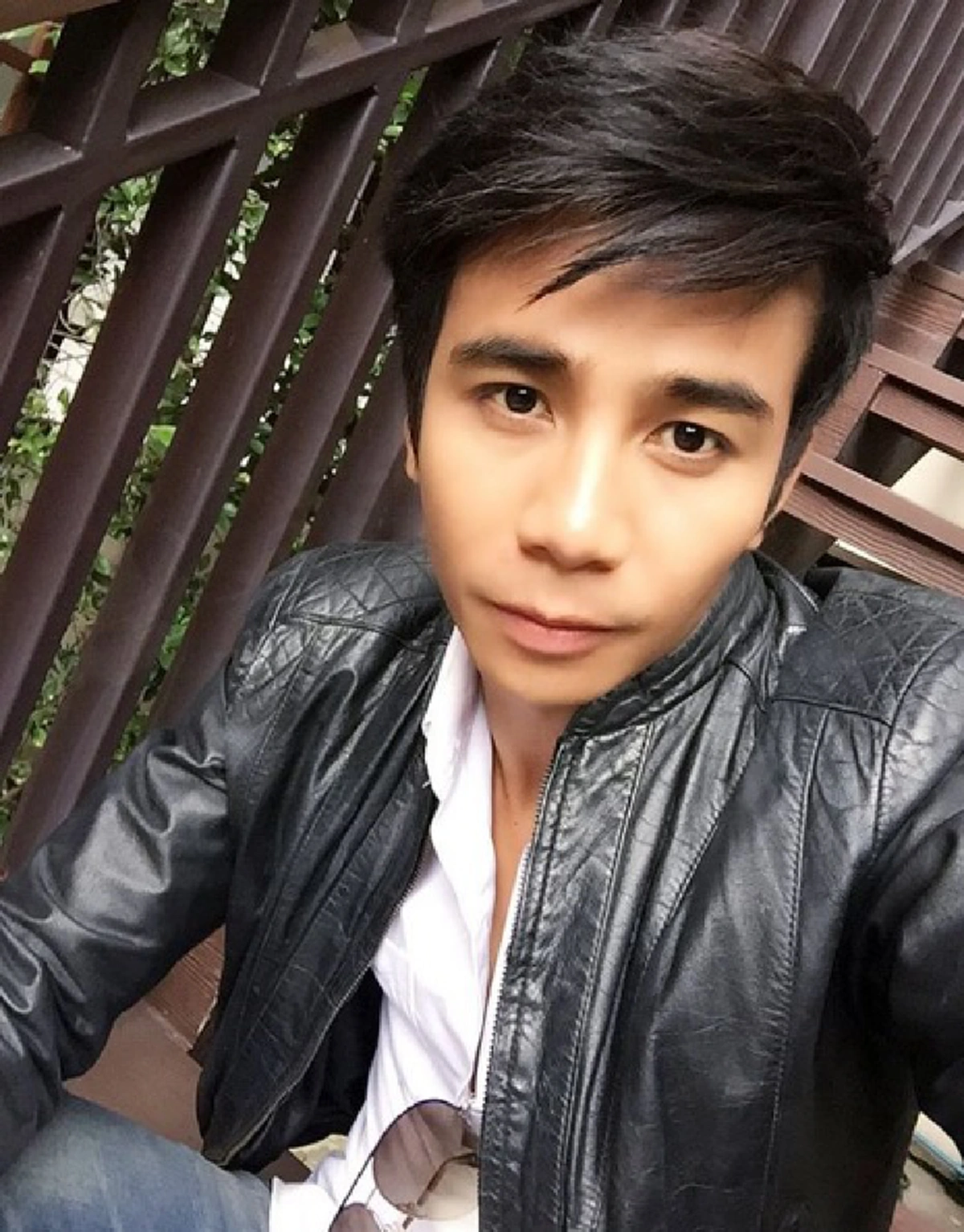 มาใหม่จัดว่าเศร้า!!! "ก้อง ห้วยไร่" ส่งเพลงจี้ใจ ทำคนซ้ำรักฟังแล้วปวดอกจี๊ดๆ "บอกว่าฮักๆ กัน คำเว้าคำนั้นเจ้าจำได้บ่" (มีคลิป)