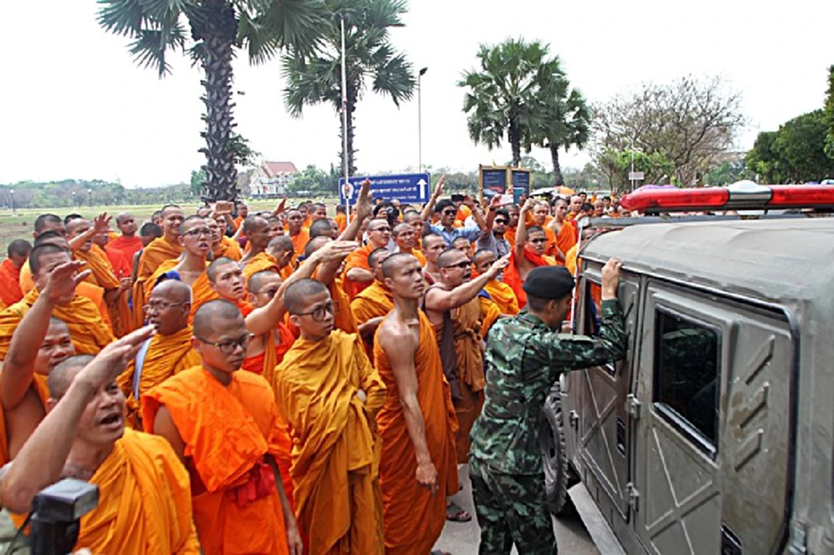 ฮอตสุดๆ ประเด็นข่าวร้อน ดีเอสไอประสานพศ.ขอประวัติ เจ้าคุณประสารหลังเจอหลักฐาน ชักชวนสมาชิกสมคบคิดกันเตรียมการชุมนุมเข้าข่ายเป็นความผิดอาญา