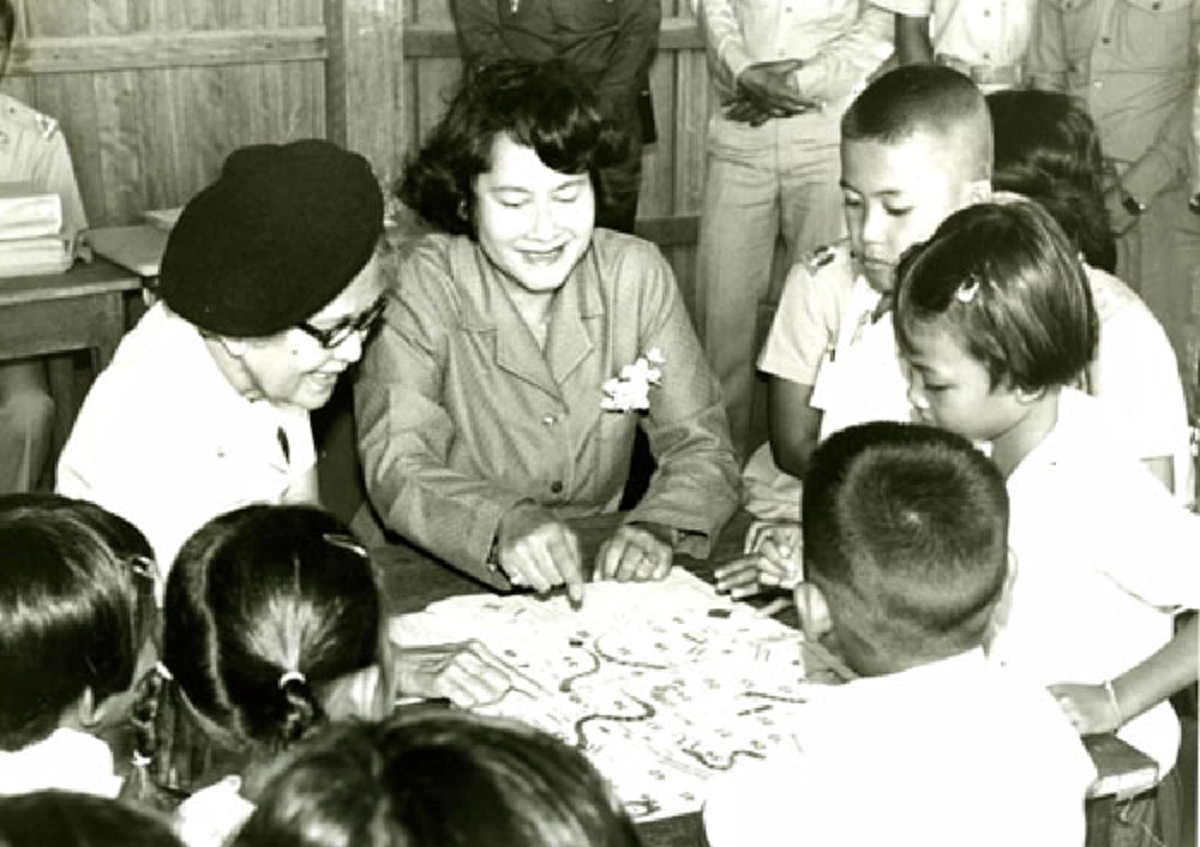 น้อมรำลึก...สมเด็จพระเจ้าพี่นางเธอ เจ้าฟ้ากัลป์ยาณิวัฒนาฯ..กับ..พระอัจฉริยภาพด้านภาษาฝรั่งเศส