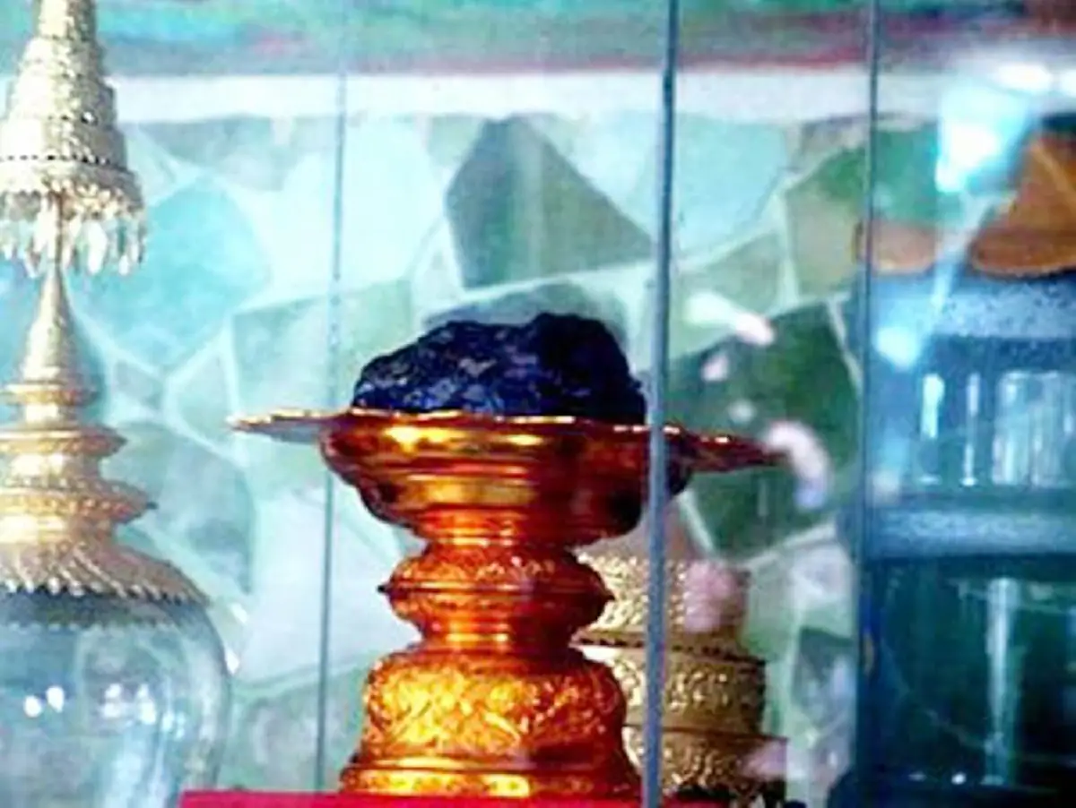 เหนือคำอธิบาย!! ปาฏิหาริย์แห่งศาสนา พระอริยะ..แม้สรีระร่างเผาไฟ แต่ "หัวใจ" ไม่สลาย ! เชื่อ ทิ้งหัวใจไว้ให้สรรพสัตว์...