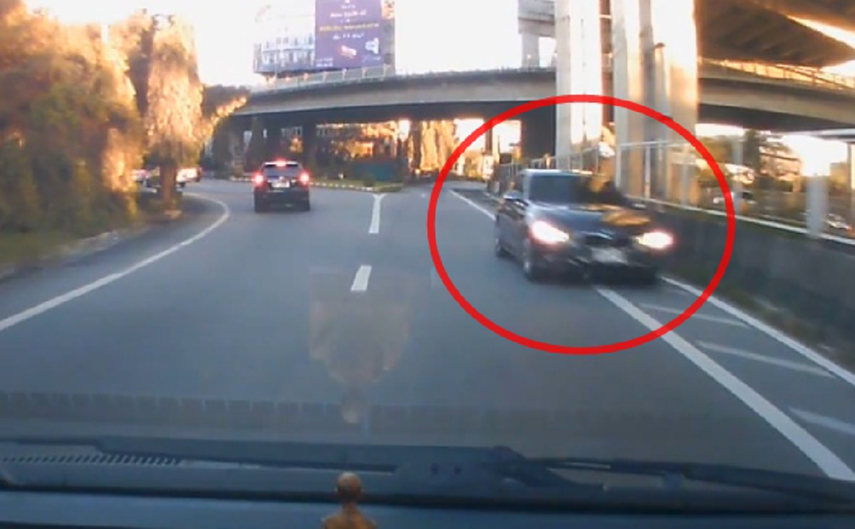 มักง่ายไปป่ะ !!!! BMWสุดมึนขับรถย้อนศร ขาลงทางด่วนสุขุมวิท62เสี่ยงชนสยองหวาดเสียวสุด ๆ !!??!! (คลิป)