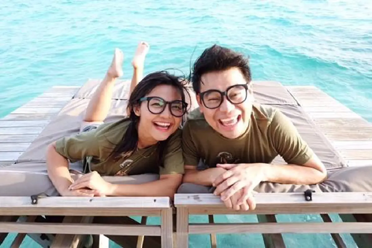 ดูดดื่มจนน้ำทะเลหวาน !!! "ตั๊กแตน ชลดา-เพชร สหรัตน์"  โชว์สวีทเที่ยวมัลดีฟส์  โอ้ย..น่าอิจฉาจริงๆ (ชมภาพ)