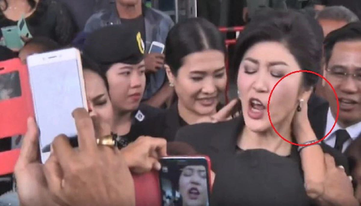 ปัดโดนกระชากหัว!!! สส.เพื่อไทยแจง ยิ่งลักษณ์ ไม่ได้โดนกระชากผม แค่ถูกแฟนคลับโน้มคอมาจะหอมแก้ม