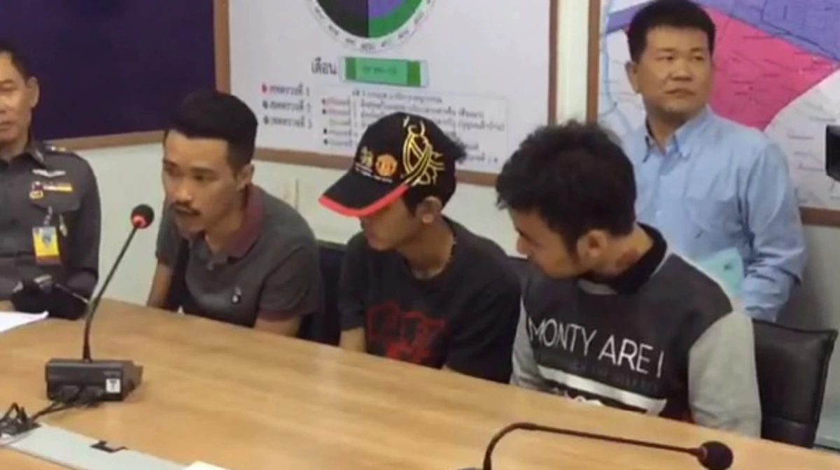 ไปไหนไม่รอด..ภาพชัดซะขนาดนั้น! 3 โจ๋รุมตื้บ-ไม้ตีคู่กรณีไม่ยั้งแม้ยกมือไหว้ (ตามคลิป)โผล่มอบตัวแล้ว "น.1" โพล่งเอาผิดมิอโพสต์โดนพาดพิงตร.