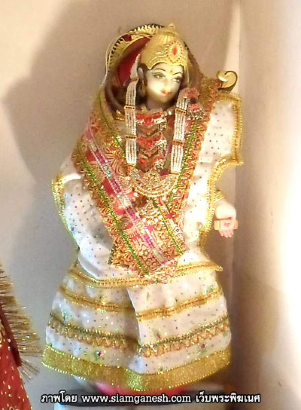 เปิดประวัติ! ผู้สร้างบทสวดมนต์บทแรกในโลก "พระนางสุรัสวดี" เทวีแห่งปัญญา และการสร้างสรรค์