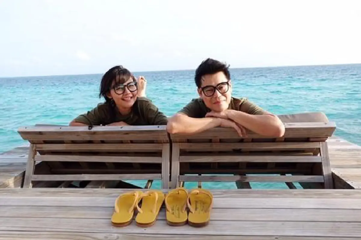 ดูดดื่มจนน้ำทะเลหวาน !!! "ตั๊กแตน ชลดา-เพชร สหรัตน์"  โชว์สวีทเที่ยวมัลดีฟส์  โอ้ย..น่าอิจฉาจริงๆ (ชมภาพ)