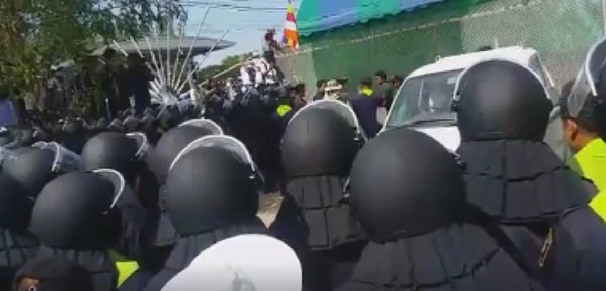 อย่าตกหลุมพราง !!! "พล.ต.อ.จักรทิพย์" พูดชัดเจน "พระธัมมชโย" อยู่ไม่อยู่วัด ...เคลียร์ชัด "ลูกศิษย์" ออกมาสวดมนต์ต้องการอะไร (รายละเอียด)
