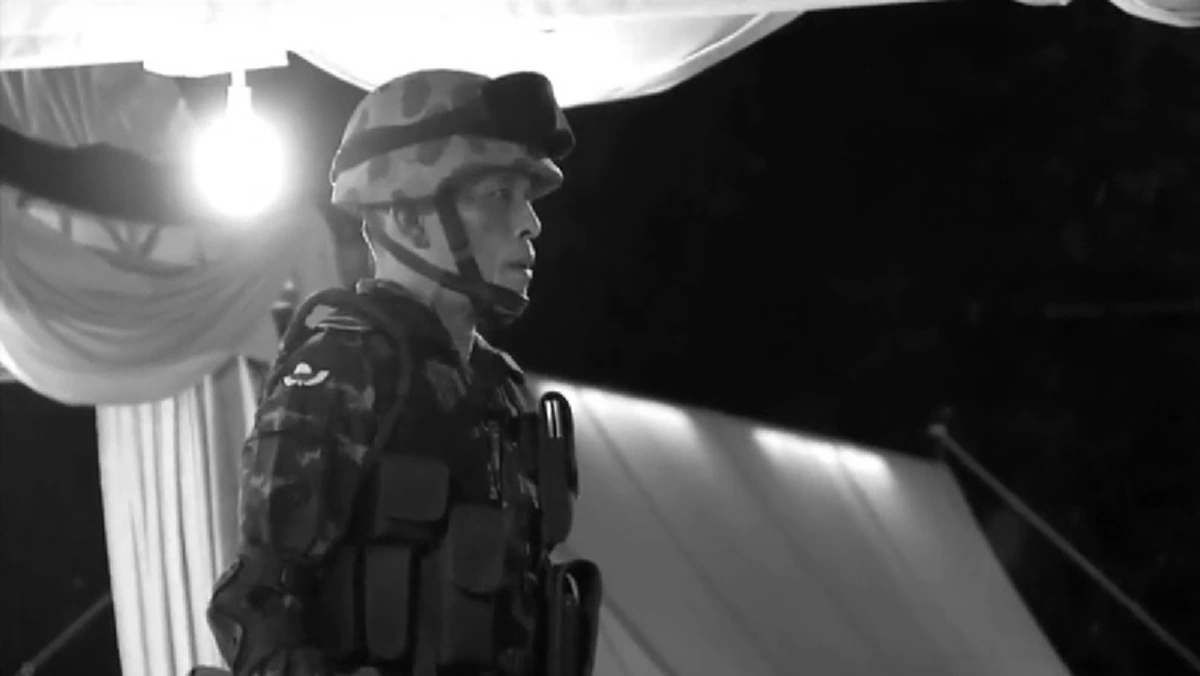 ภาพสุดยิ่งใหญ่!!! นายทหารมหาดเล็กรักษาพระองค์ฯ 897 นาย สวนสนามเนื่องในวันราชวัลลภครบรอบ 148 ปี หน้าพระที่นั่ง "รัชกาลที่ 10"  (มีภาพ)