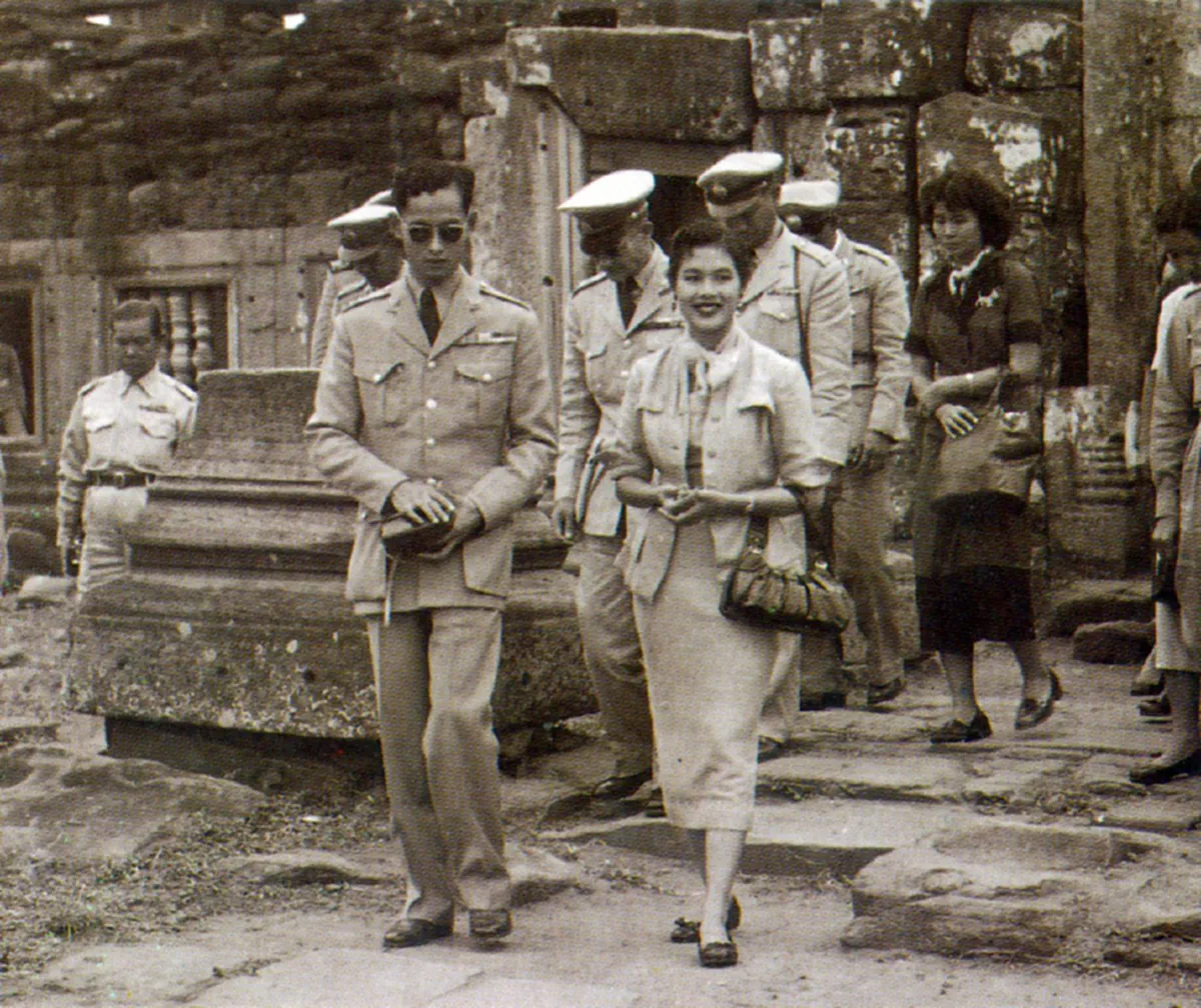 เมื่อครั้งในหลวงรัชกาลที่ 9 เสด็จเยี่ยมเยือนราษฎร ในภาคอีสานเป็นภูมิภาคแรก พ.ศ. 2498 (ภาพชุด+รายละเอียด)