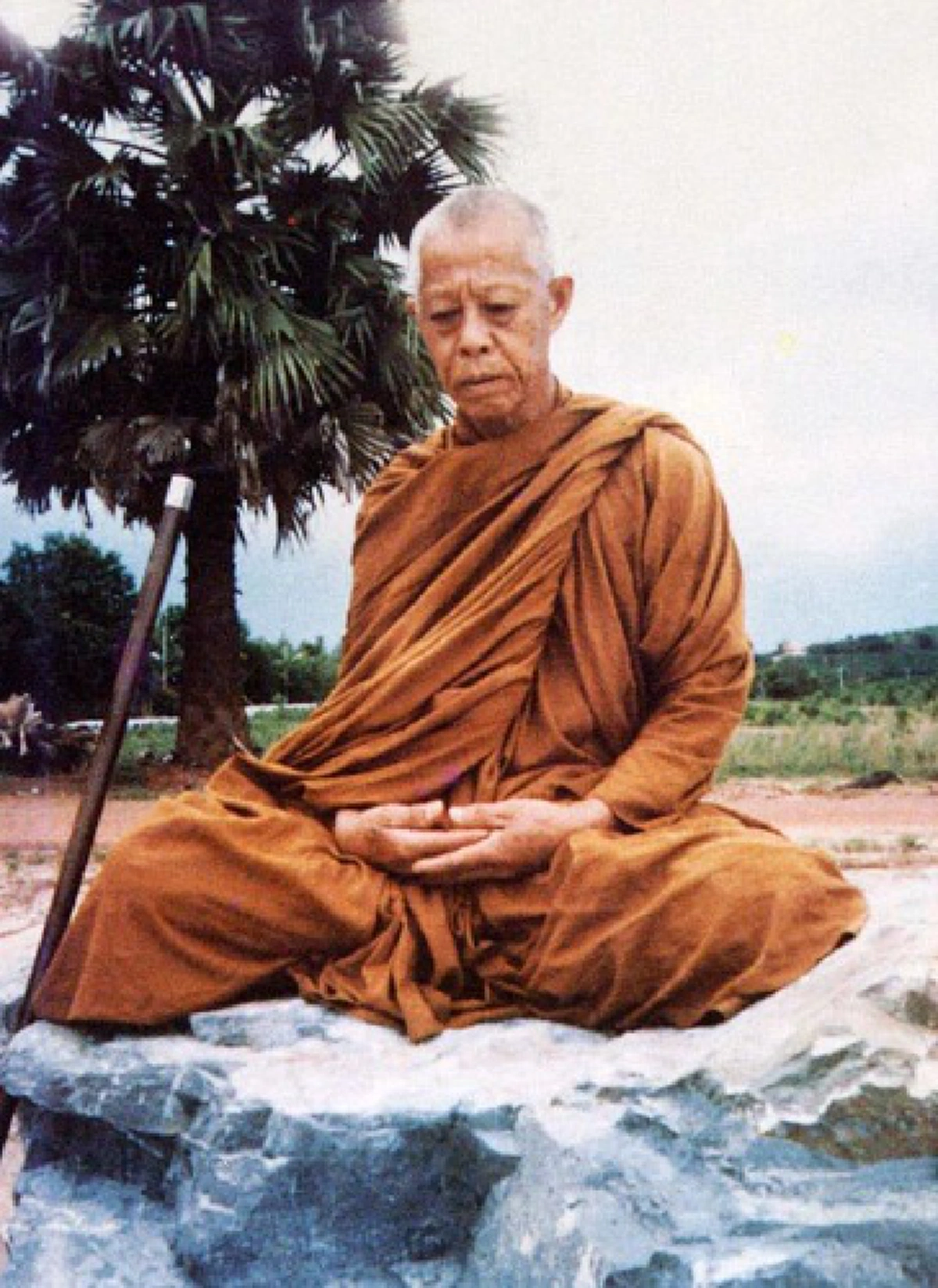 ฮาบรรลัยไส้!! เป็นเรื่องจนได้ ... เมื่อ "หลวงปู่เจี๊ยะ" พระอริยะสายลุย โดนเจ้าหน้าที่ตรวจคนเข้าเมือง "คุ้ยย่าม" ที่สนามบิน!!