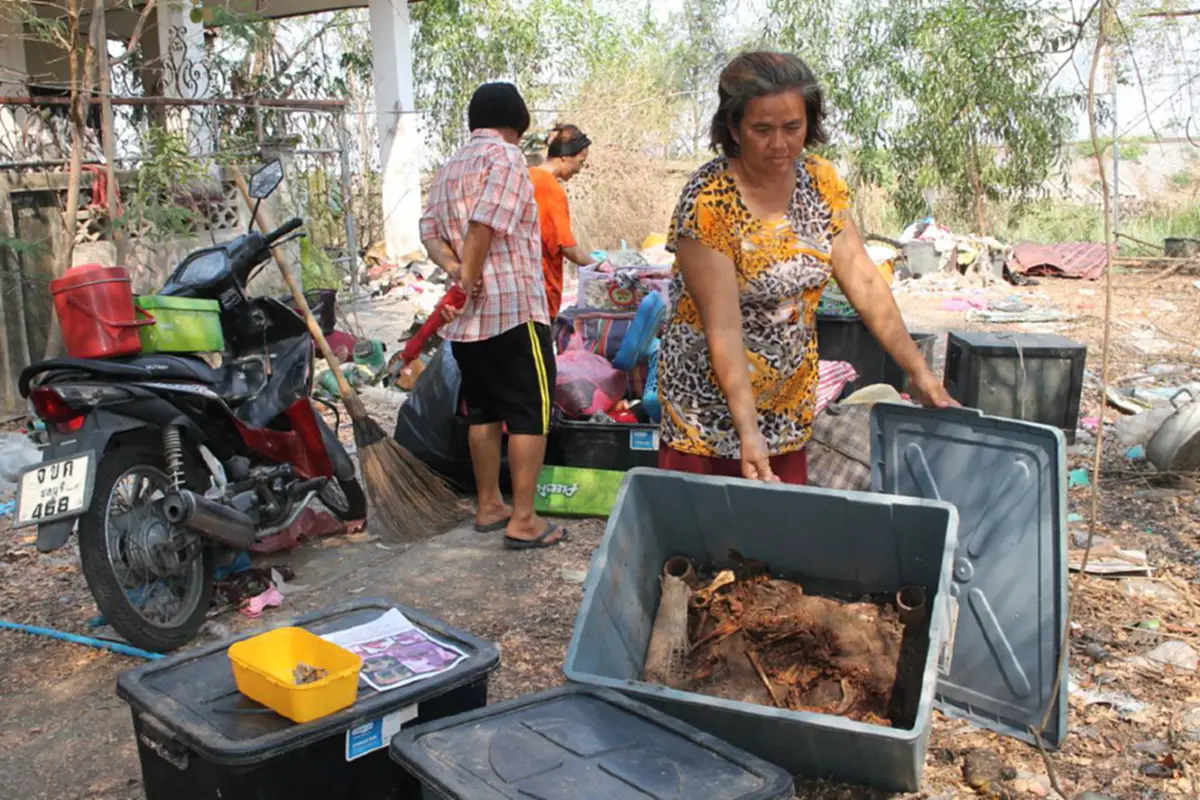 โอ้โหกังมาก! "หนุ่มอยุธยา" ซื้อบ้านมือ 2 จากธนาคาร แต่พอเปิดประตู กลับเจอสภาพสุดทน มีแม้กระทั่งซากหมาตาย!!!